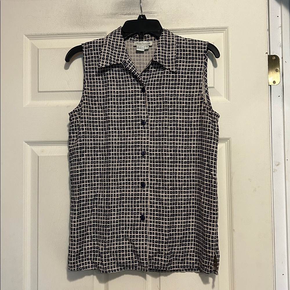 Ann Taylor Black and Tan Sleeveless Button Down Top Size Small